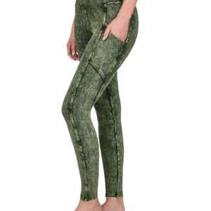 Zenana mineral wash pocket green legging 1X